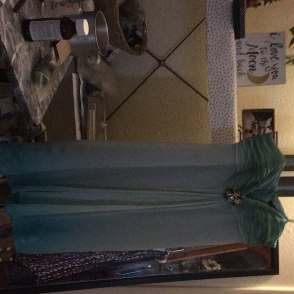 Dress - Picture 2 of 2